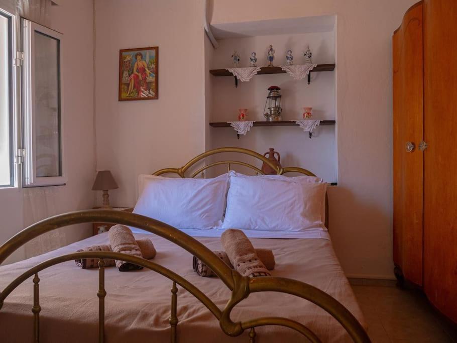 Apartment Peros Traditional House Haraki