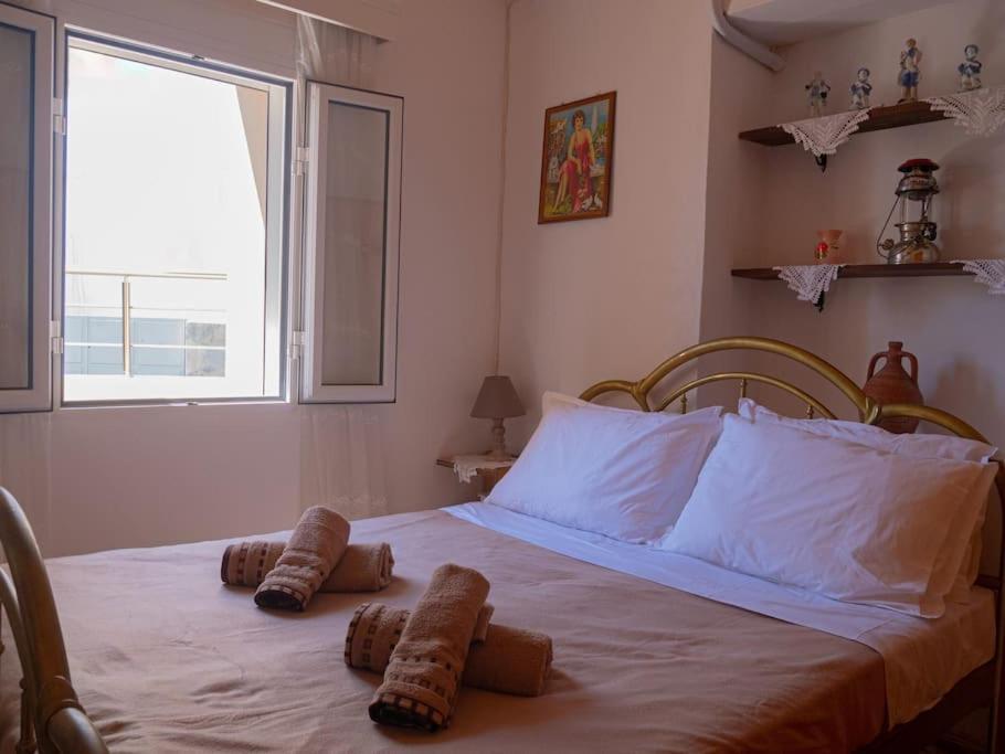 Peros Traditional House Apartment Haraki